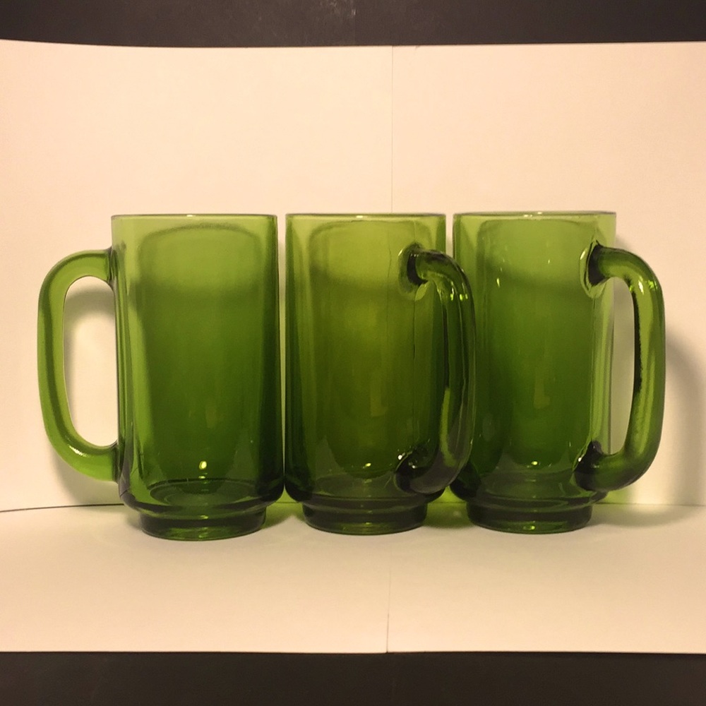 Vintage Anchor Hocking beer/ice tea mugs with handle green glasss set of 3